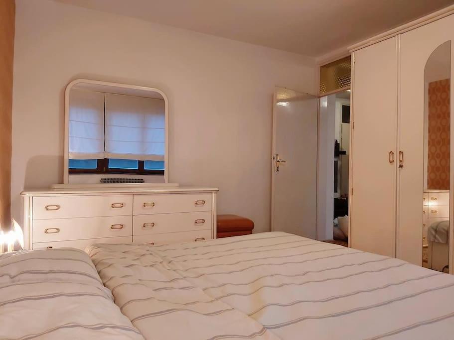 Spacious Condo Near Bascarsija - Free Parking ซาราเยโว ภายนอก รูปภาพ