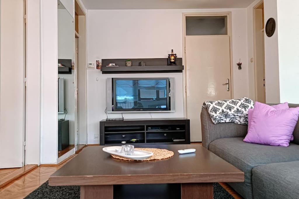 Spacious Condo Near Bascarsija - Free Parking ซาราเยโว ภายนอก รูปภาพ